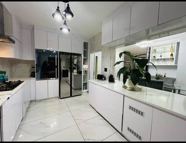 3 BEDROOM PROPERTY TO RENT IN MEER EN SEE